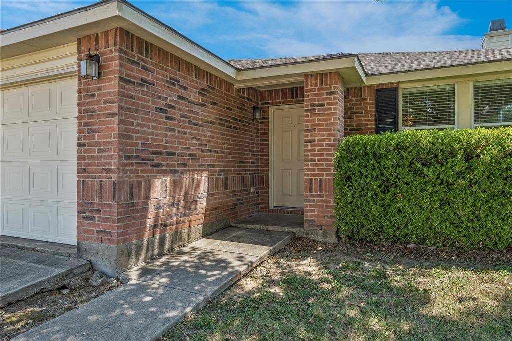 5160 Gold Basin Road, Fort Worth, TX 76179