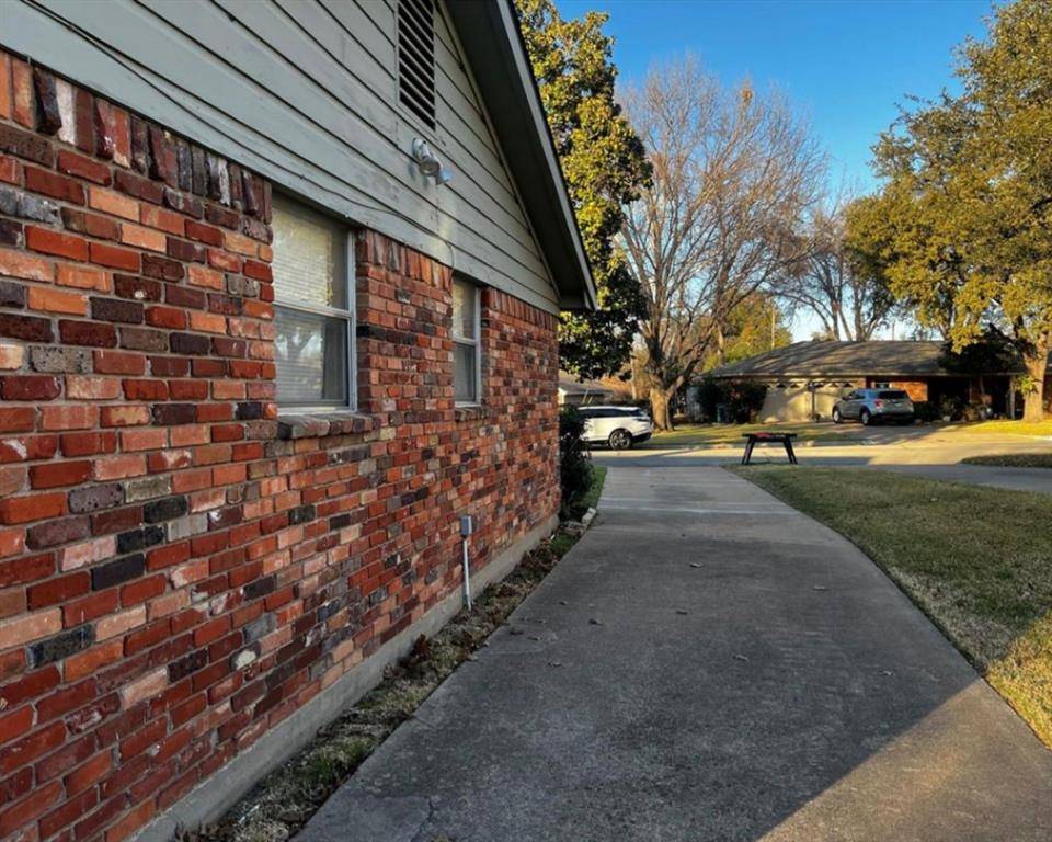 6161 Walla Avenue, Fort Worth, TX 76133