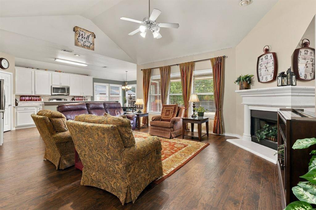 2412 Clubhouse Drive, Denton, TX 76210