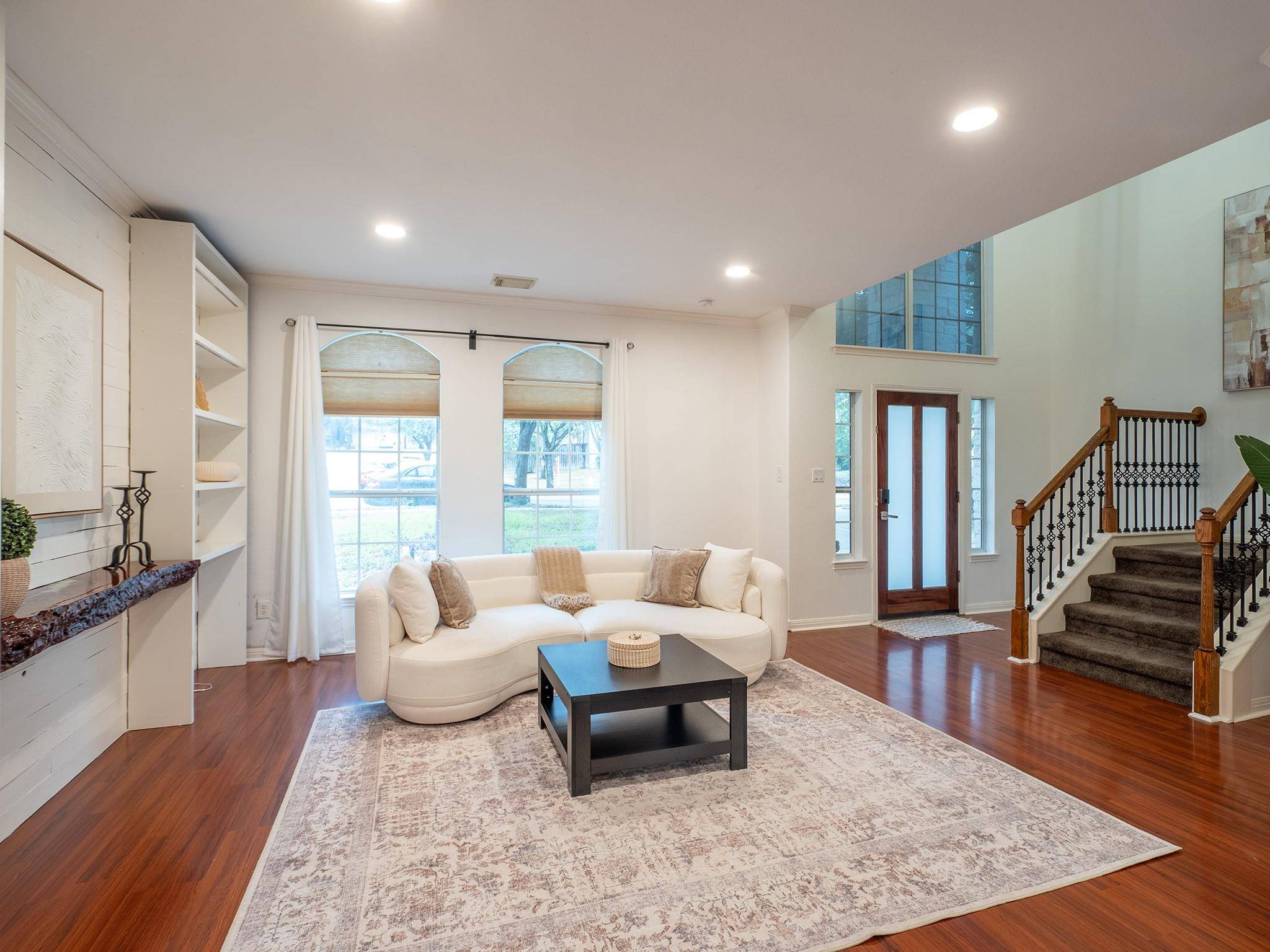1733 Chasewood DR, Austin, TX 78727