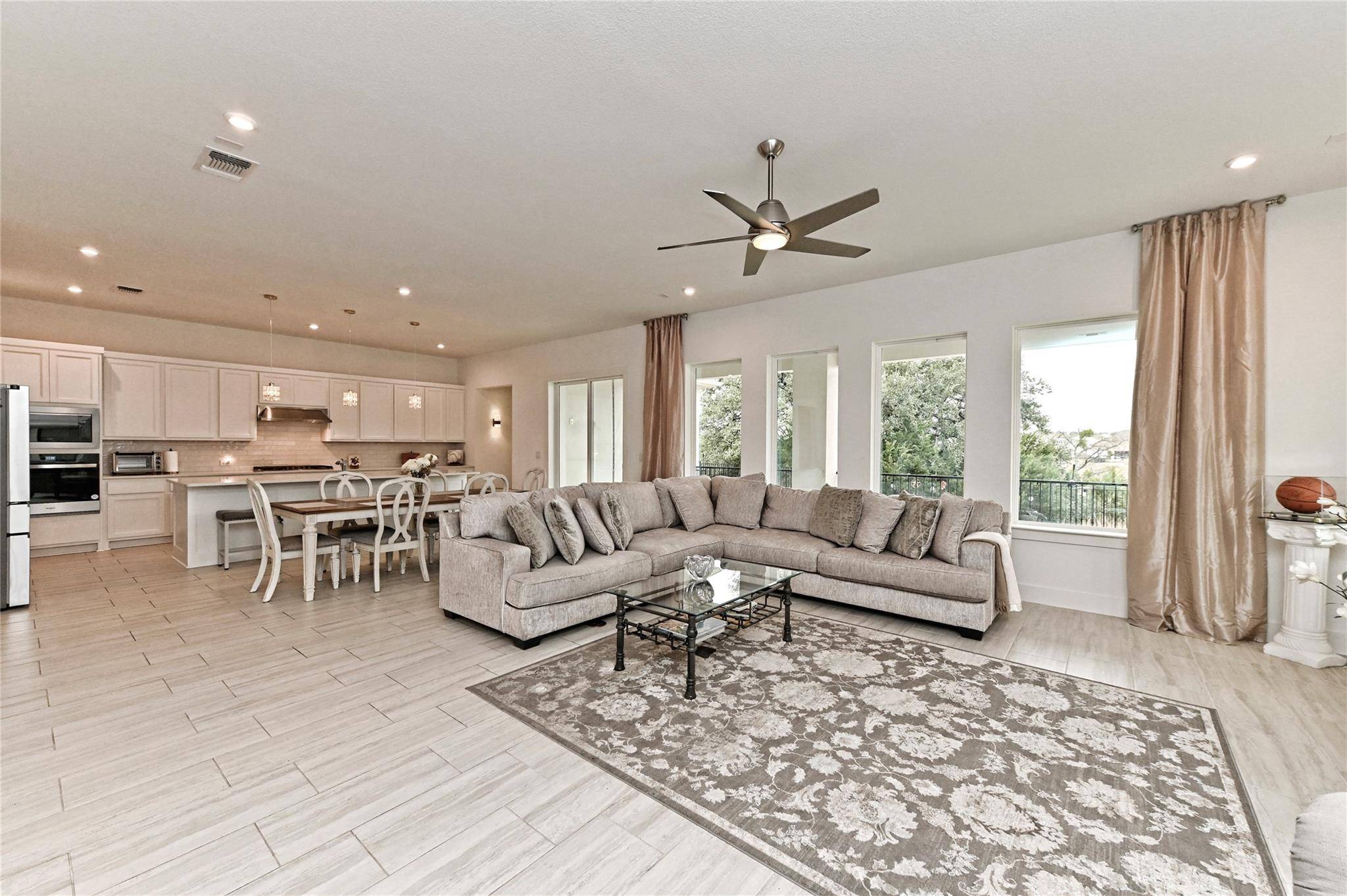 401 Trabuco BND, Liberty Hill, TX 78642