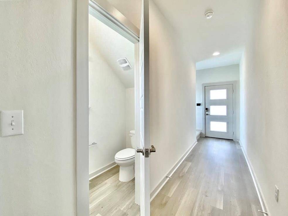1001 Winnsboro LOOP, Round Rock, TX 78664