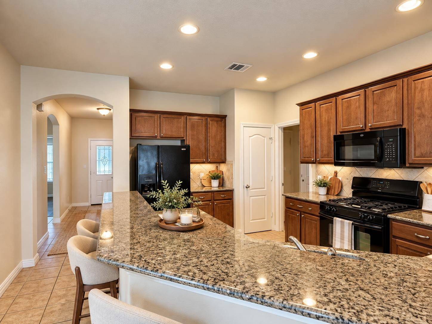 155 Birdwell LN, Buda, TX 78610