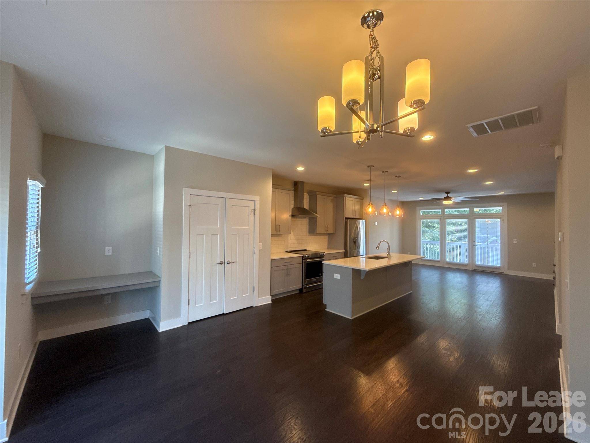 1420 W 4th ST, Charlotte, NC 28208