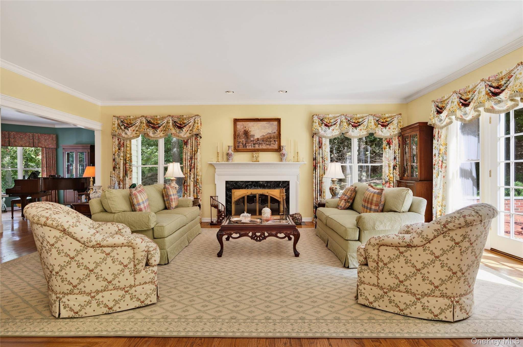 136 Cove Neck RD, Cove Neck, NY 11771