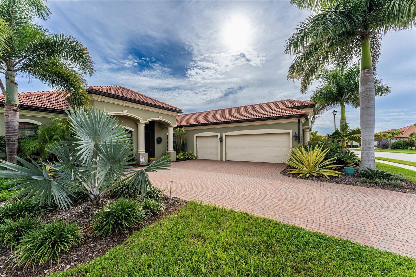 10733 TARFLOWER DR, Venice, FL 34293
