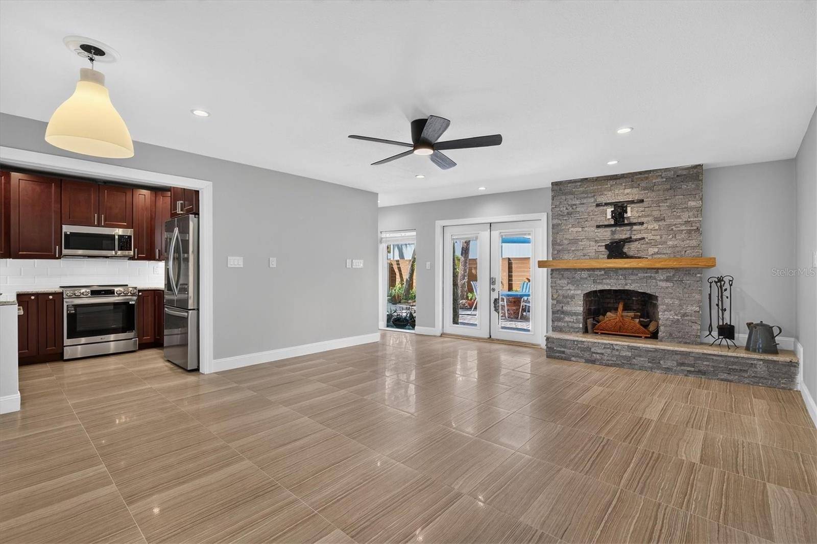 2802 PASS A GRILLE WAY #2, St Petersburg, FL 33706