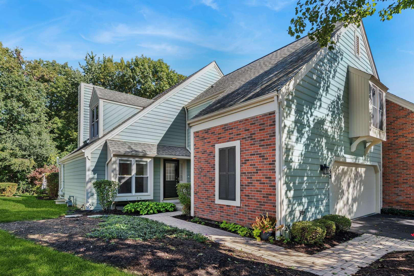 52 Whittington CRSE, St. Charles, IL 60174