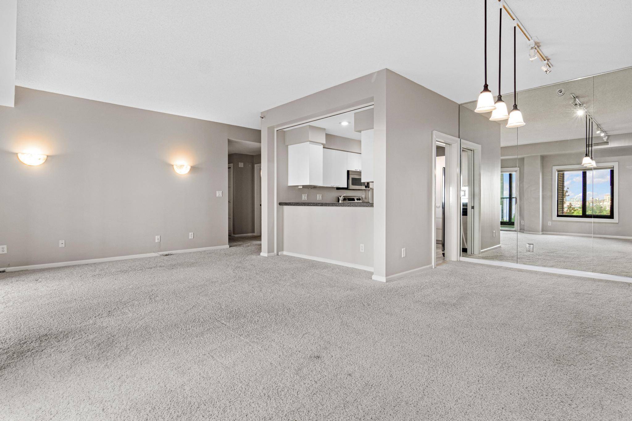 1235 Yale PL #808, Minneapolis, MN 55403