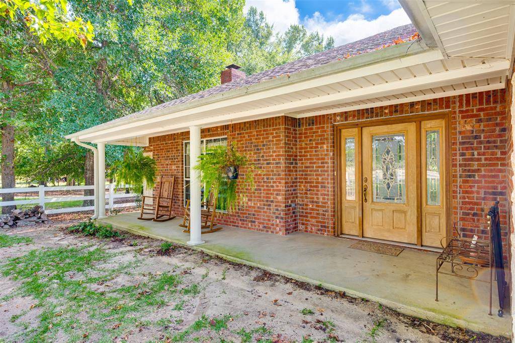 3269 An County Road 153, Palestine, TX 75801