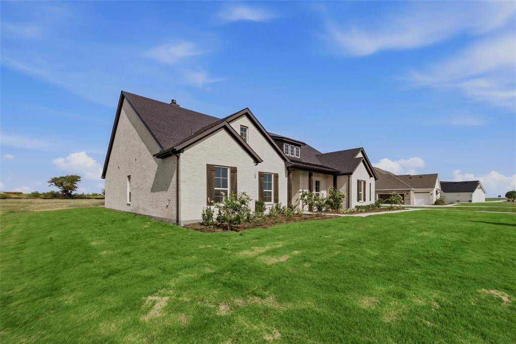 2305 Quartz Street, Krum, TX 76249