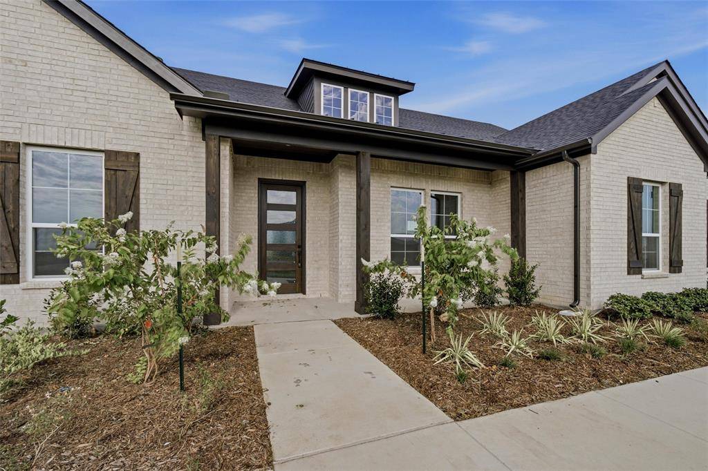 2305 Quartz Street, Krum, TX 76249