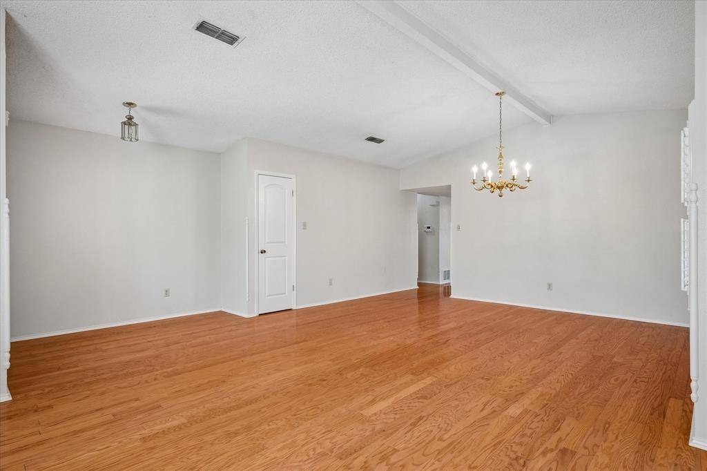 5516 Valparaiso Trail, Arlington, TX 76017