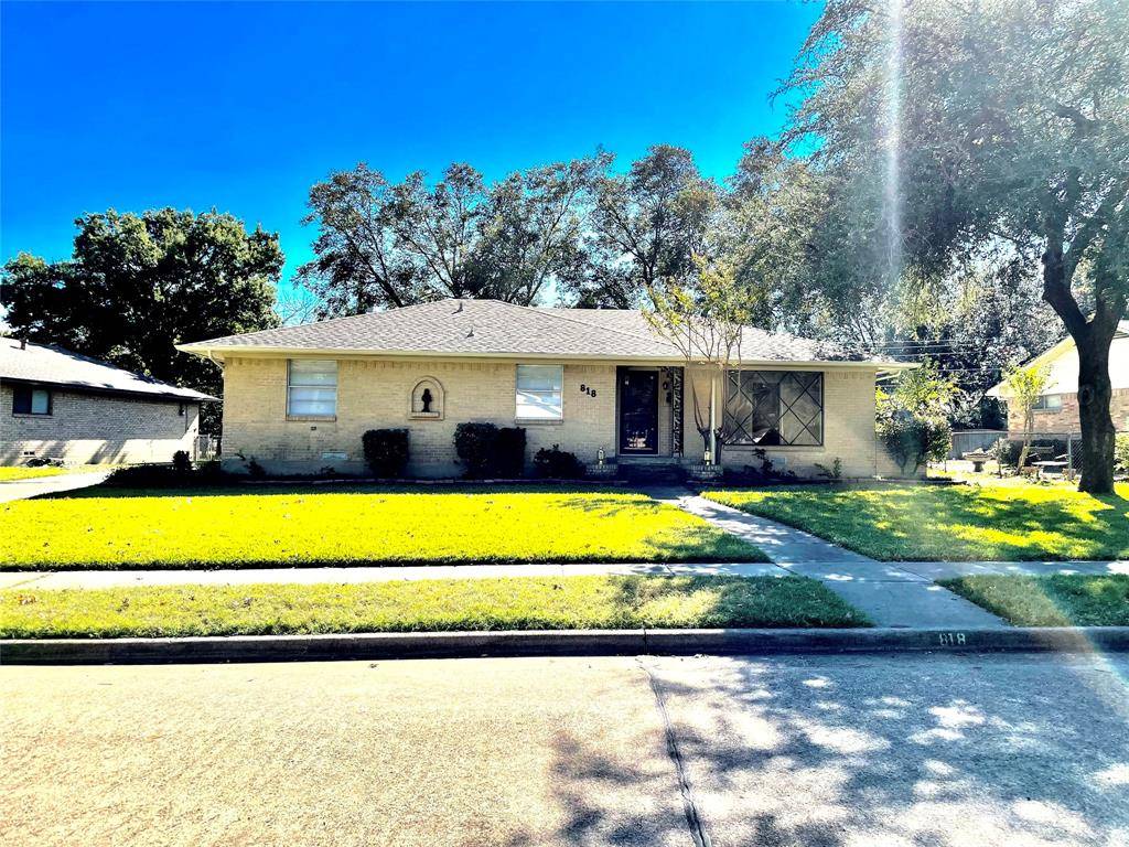 818 Worcester Lane, Garland, TX 75040