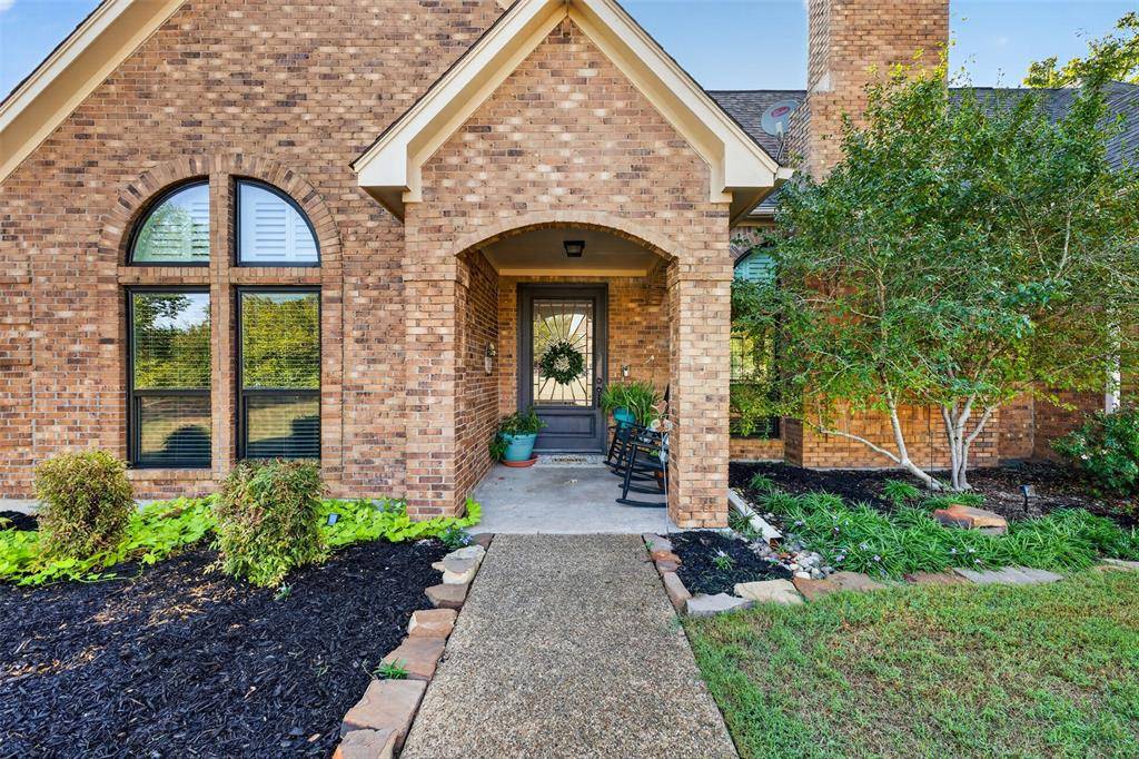 603 Valley View Court, Ovilla, TX 75154