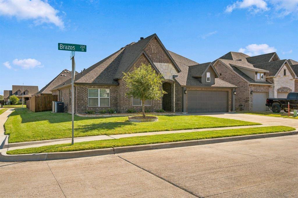 288 Brazos Street, Burleson, TX 76028