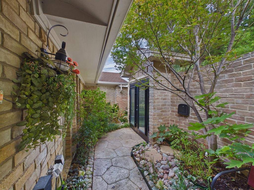 9335 Whittenburg Gate, Dallas, TX 75243