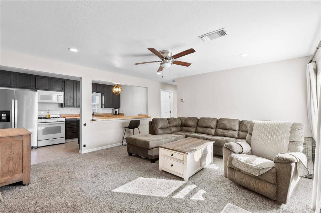 101 3rd Street, Valley View, TX 76272