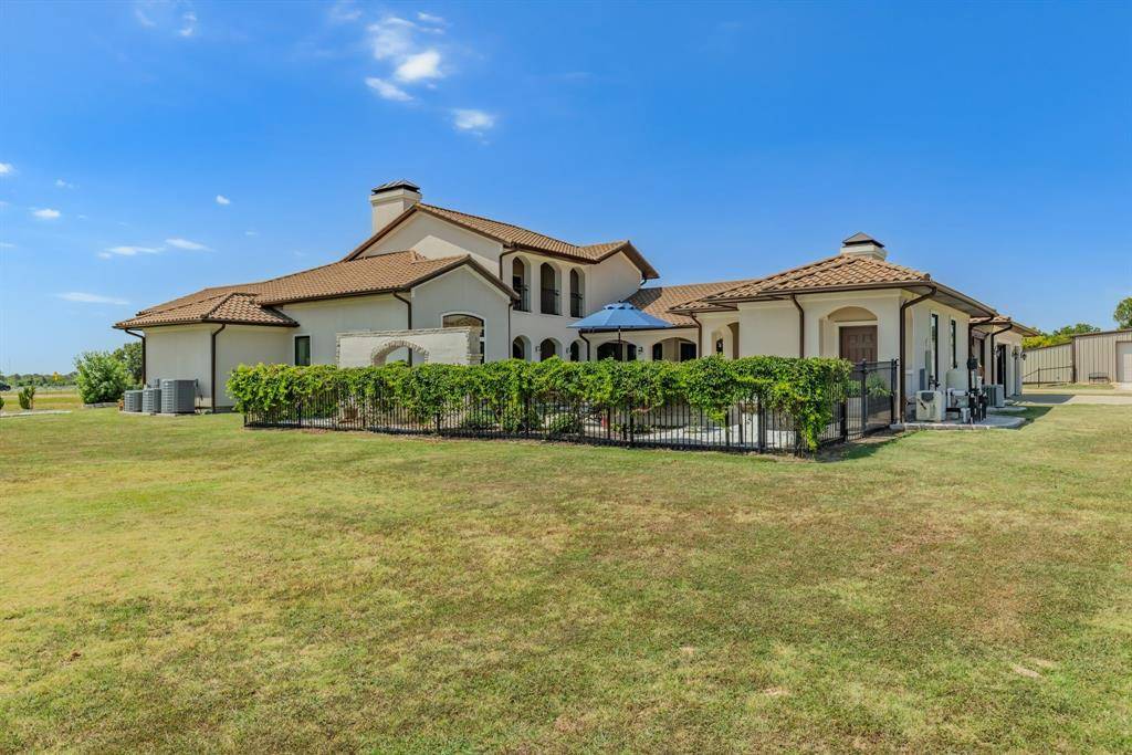 11819 Farm Road 195, Paris, TX 75462