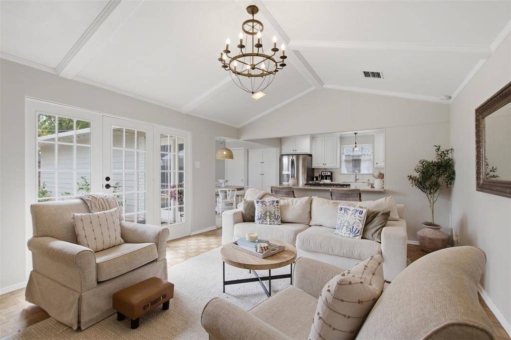3612 Regent Drive, Dallas, TX 75229
