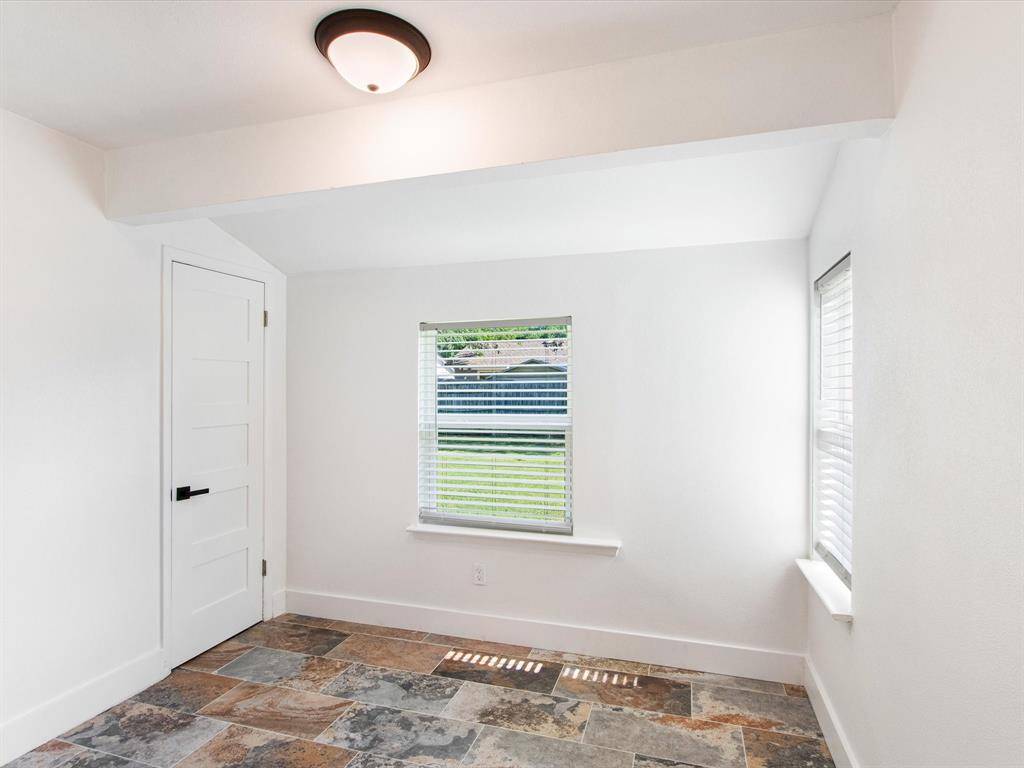 1213 Fairmont Street, Irving, TX 75062