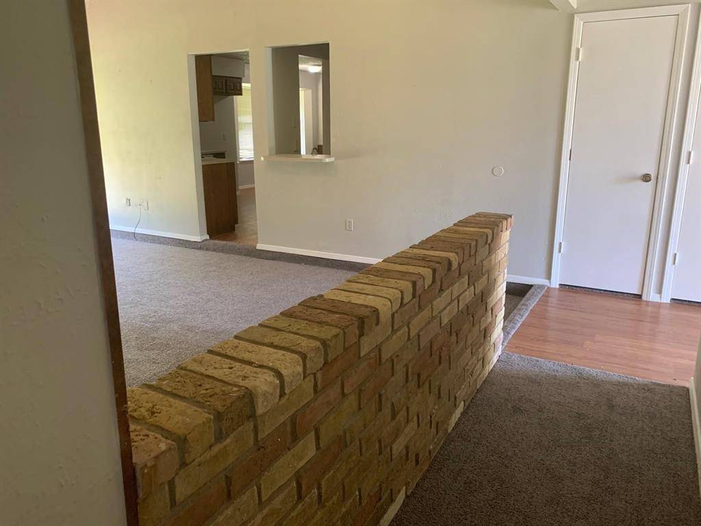 2518 Highgate Drive, Arlington, TX 76016