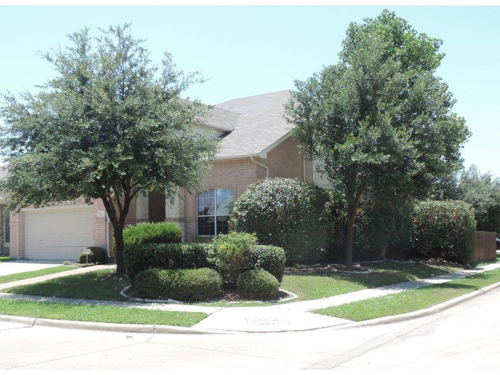 725 Teal Drive, Aubrey, TX 76227