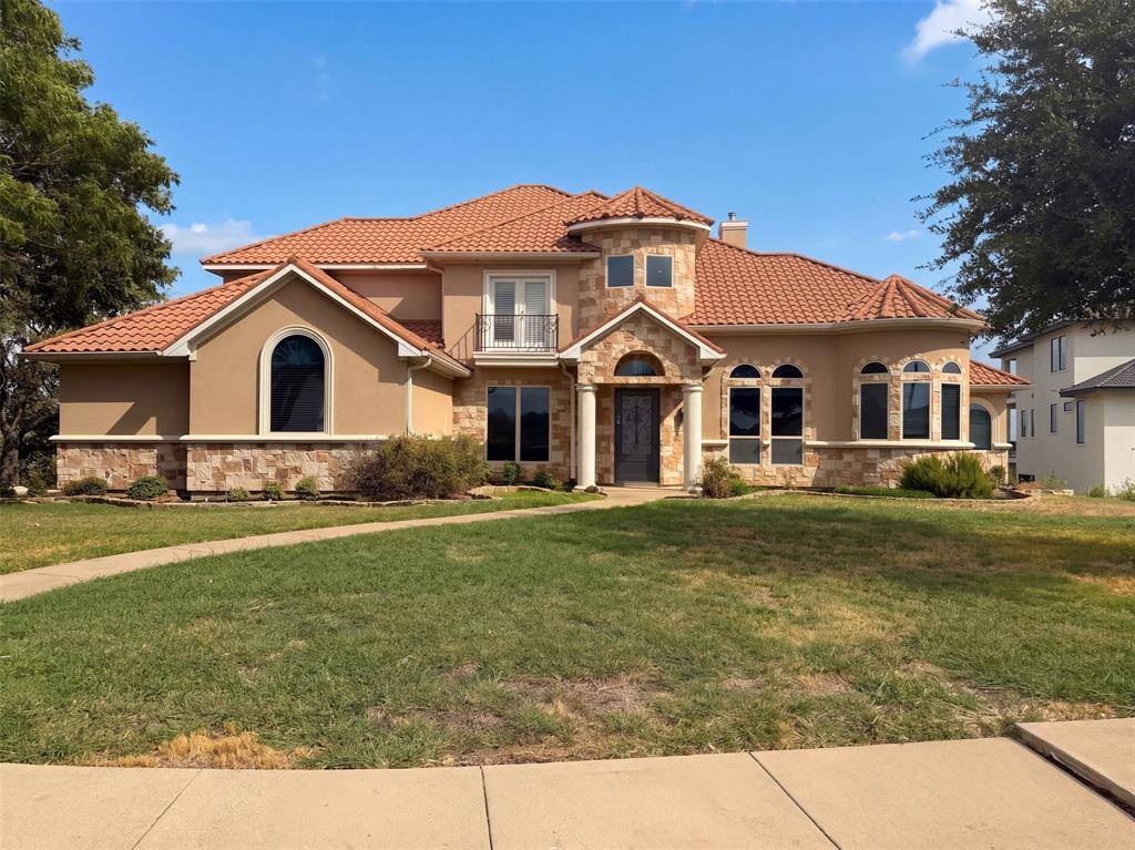 1119 Mallard Pointe Drive, Grand Prairie, TX 75104
