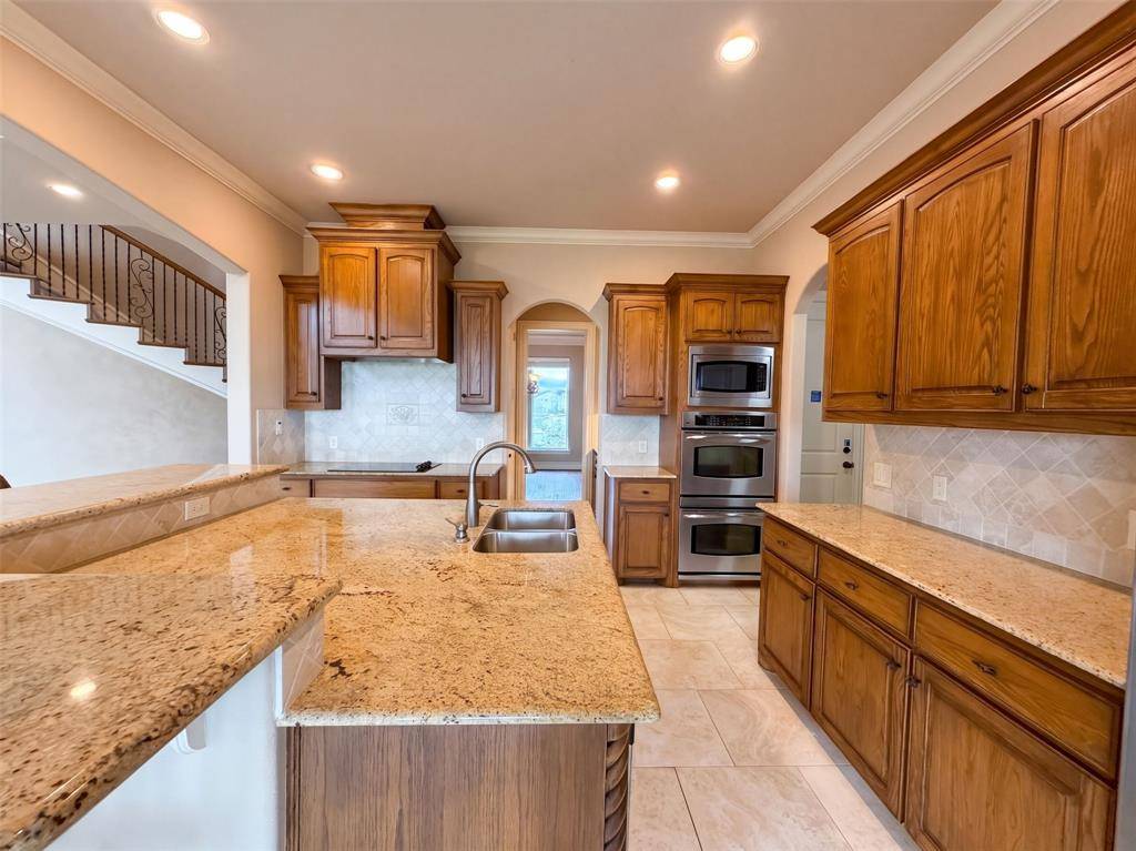 1119 Mallard Pointe Drive, Grand Prairie, TX 75104