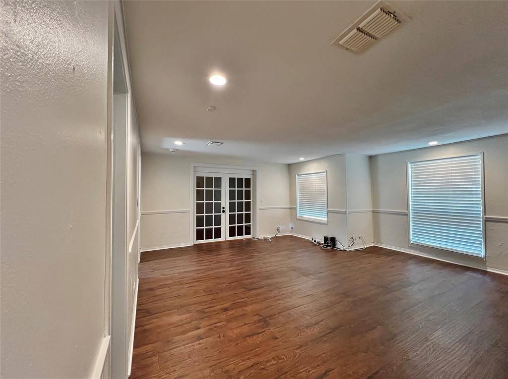 713 Spring Street, Granbury, TX 76048