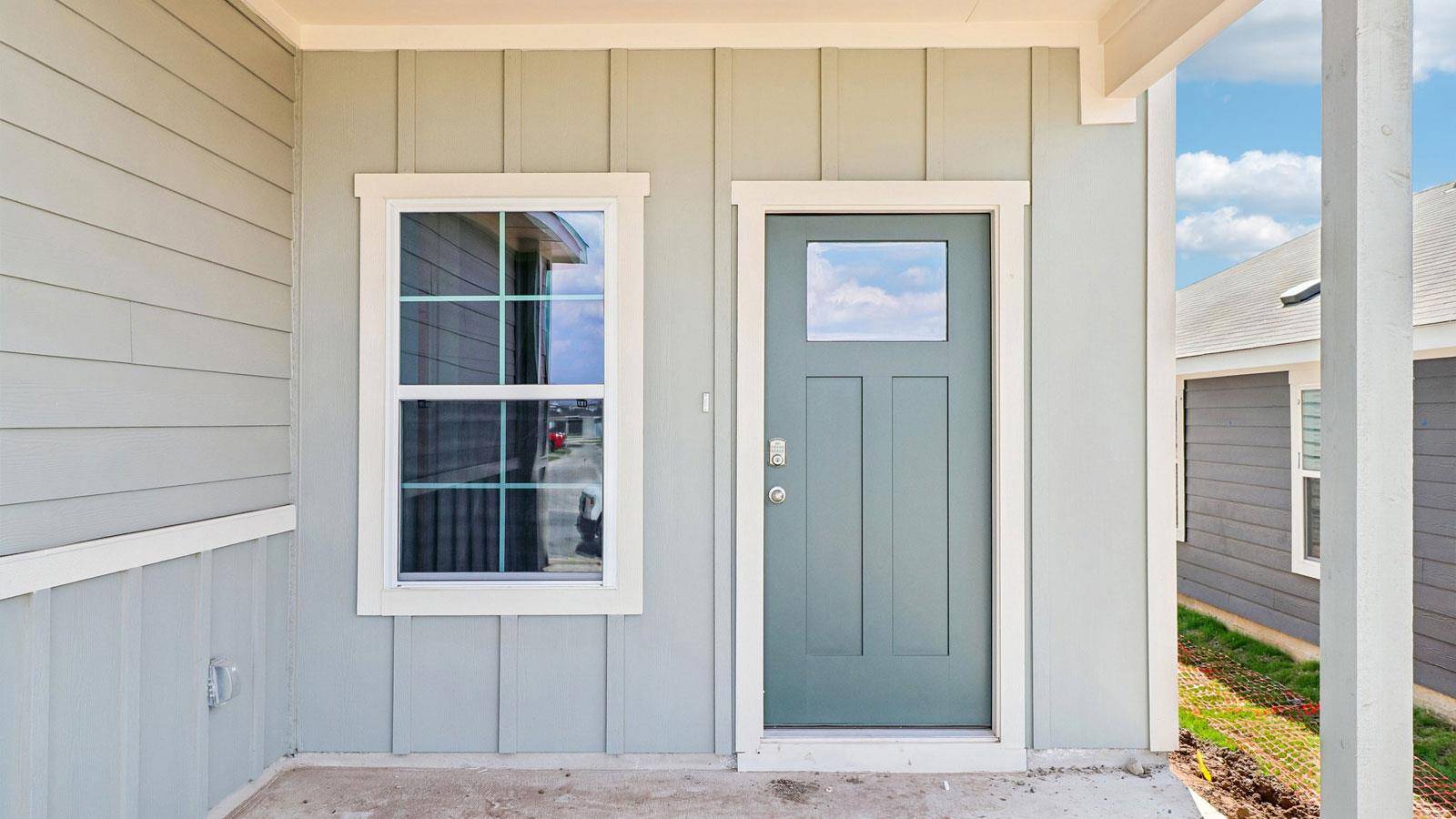 552 Gilmer LN, Buda, TX 78610