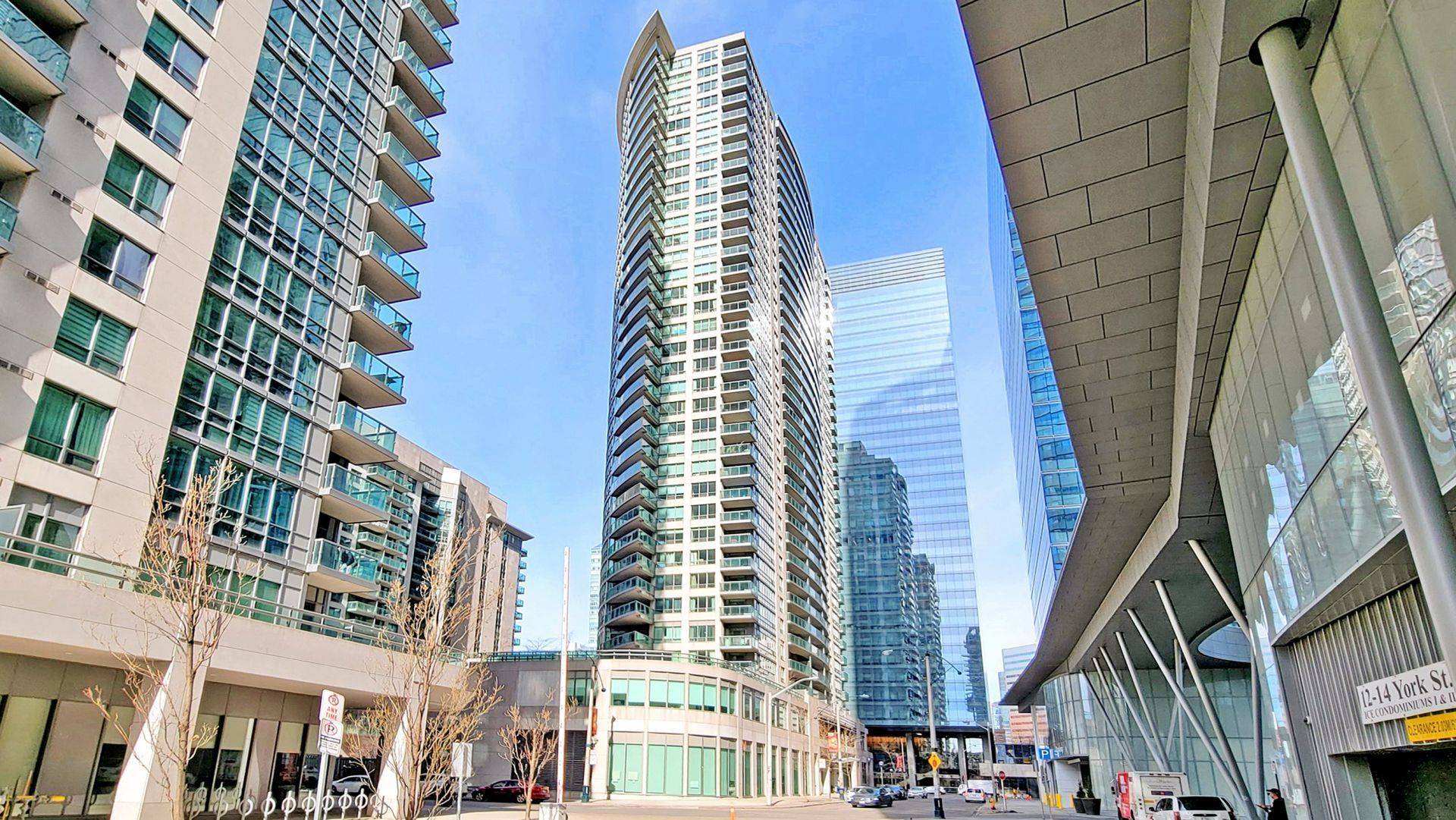 30 Grand Trunk CRES #1907, Toronto C01, ON M5J 3A4