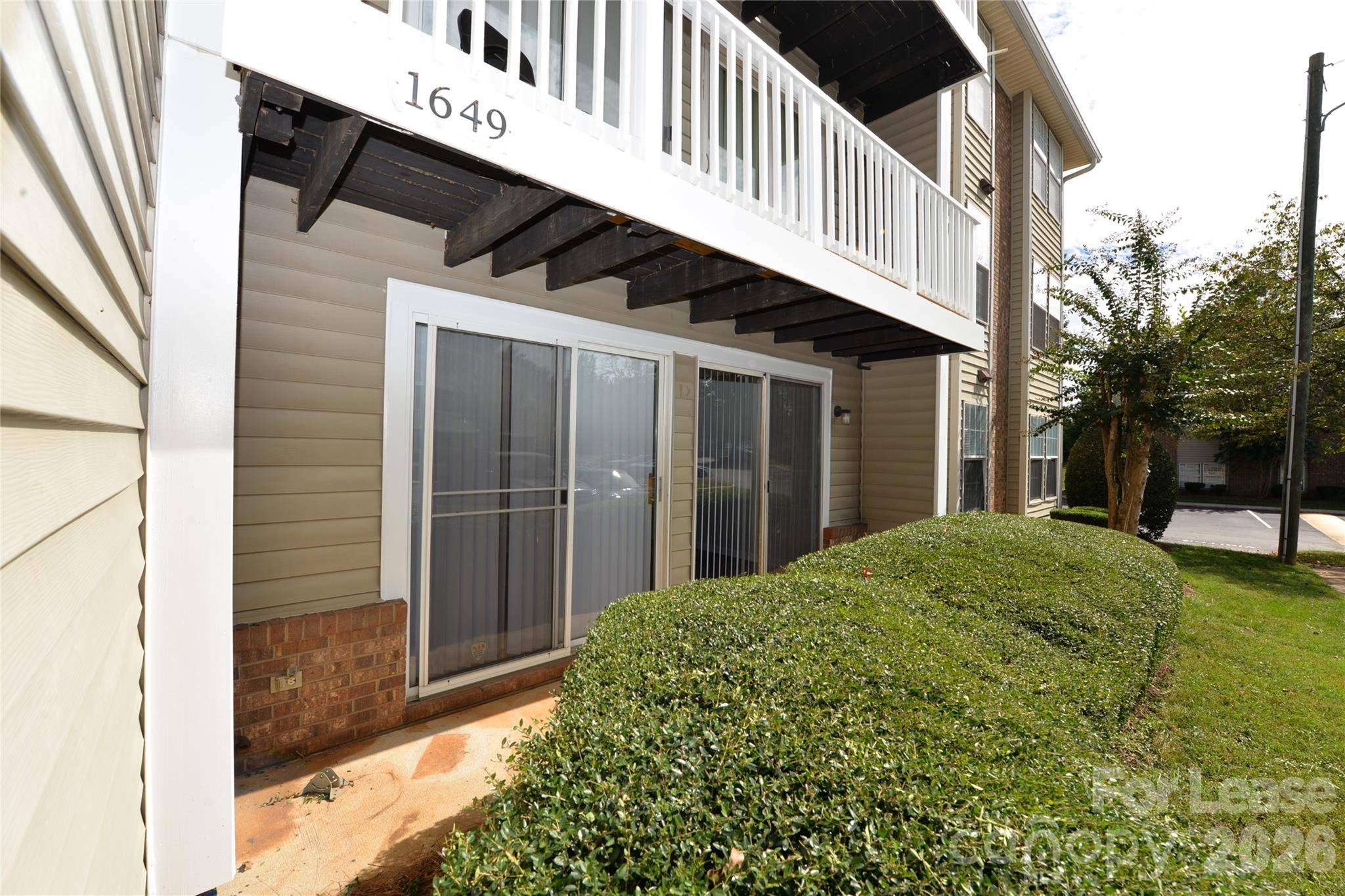 1649 Arlyn CIR, Charlotte, NC 28213