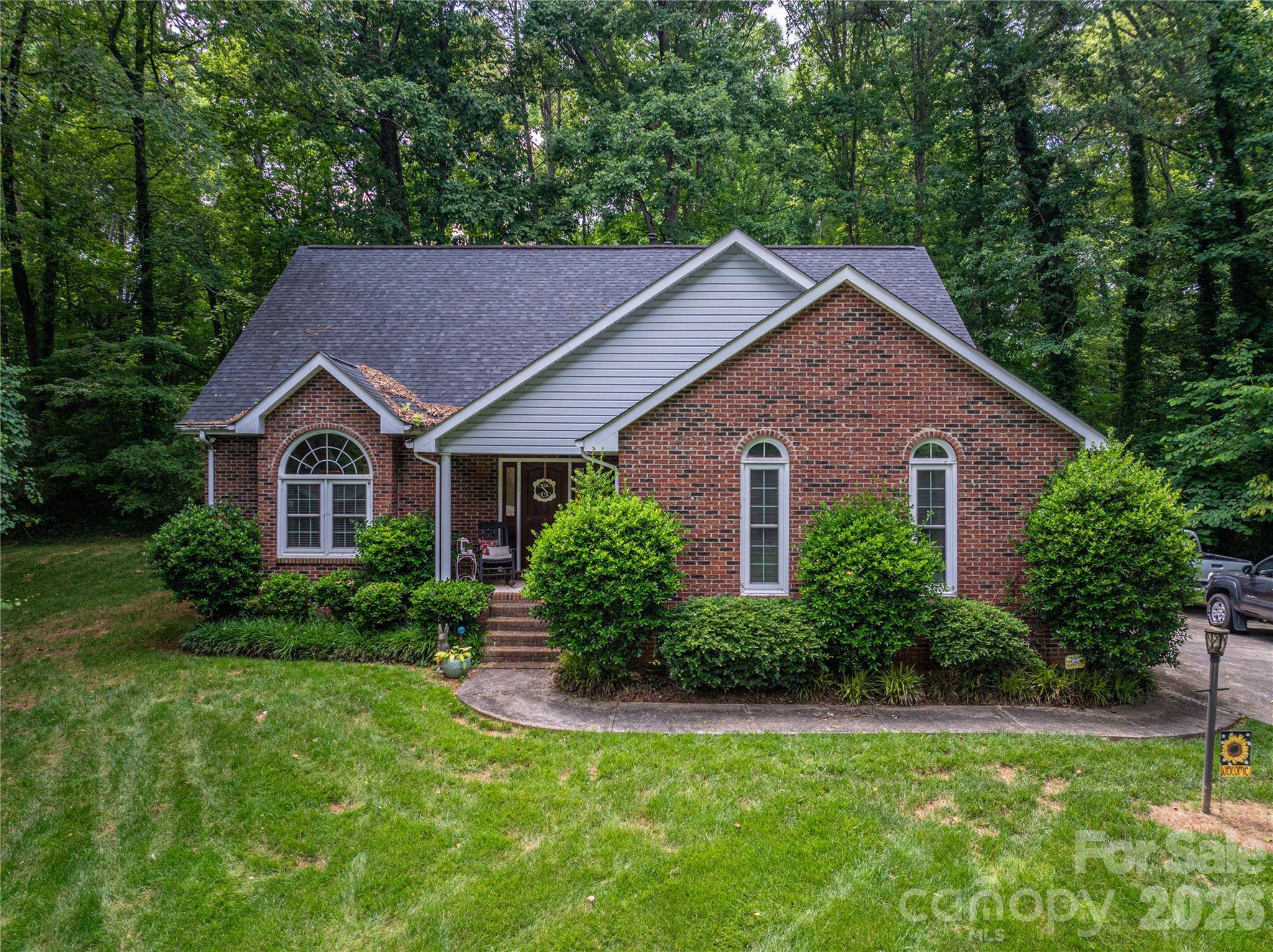 645 Deerfield DR, Mount Holly, NC 28120