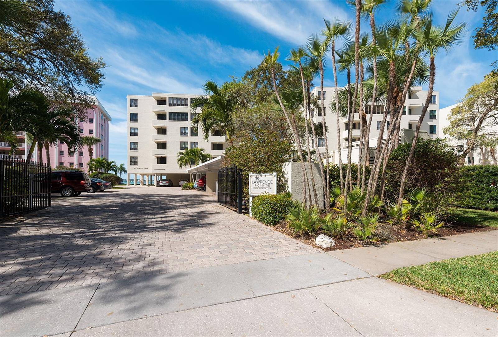 99 SUNSET DR #401, Sarasota, FL 34236
