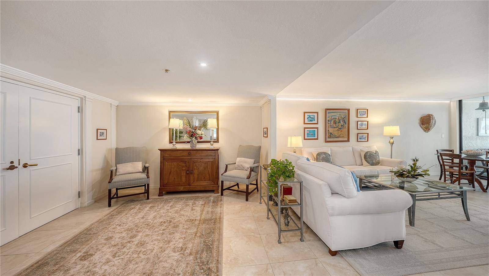 99 SUNSET DR #401, Sarasota, FL 34236