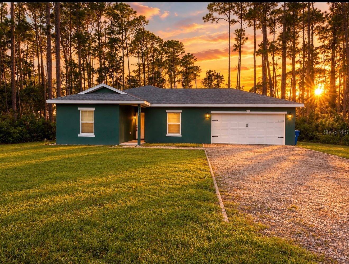 1752 9TH AVE, Deland, FL 32724