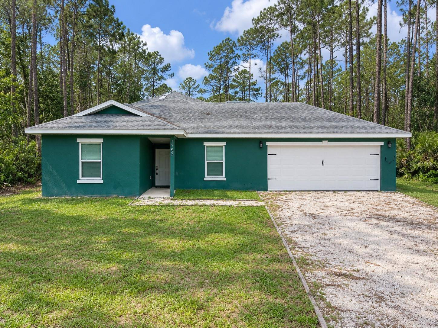 1752 9TH AVE, Deland, FL 32724