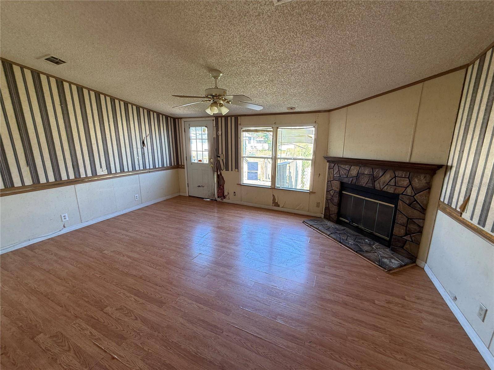 2001 PINE ST, St Cloud, FL 34769