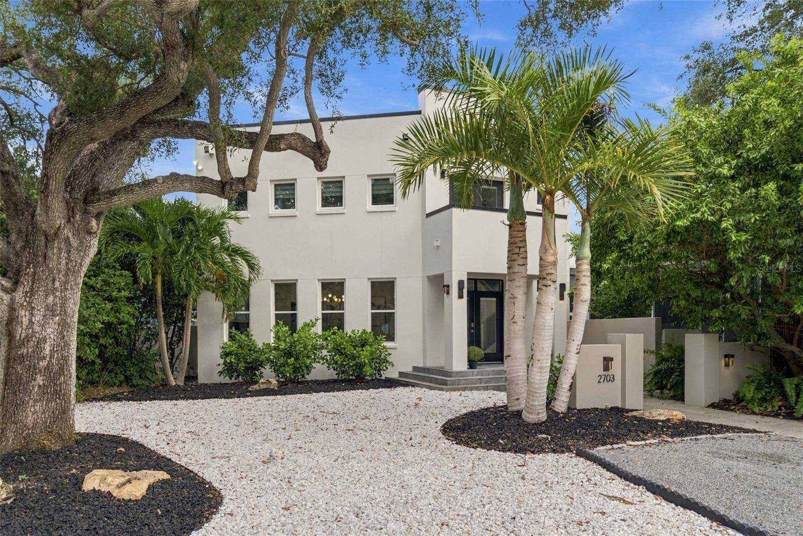 2703 W PRICE AVE, Tampa, FL 33611