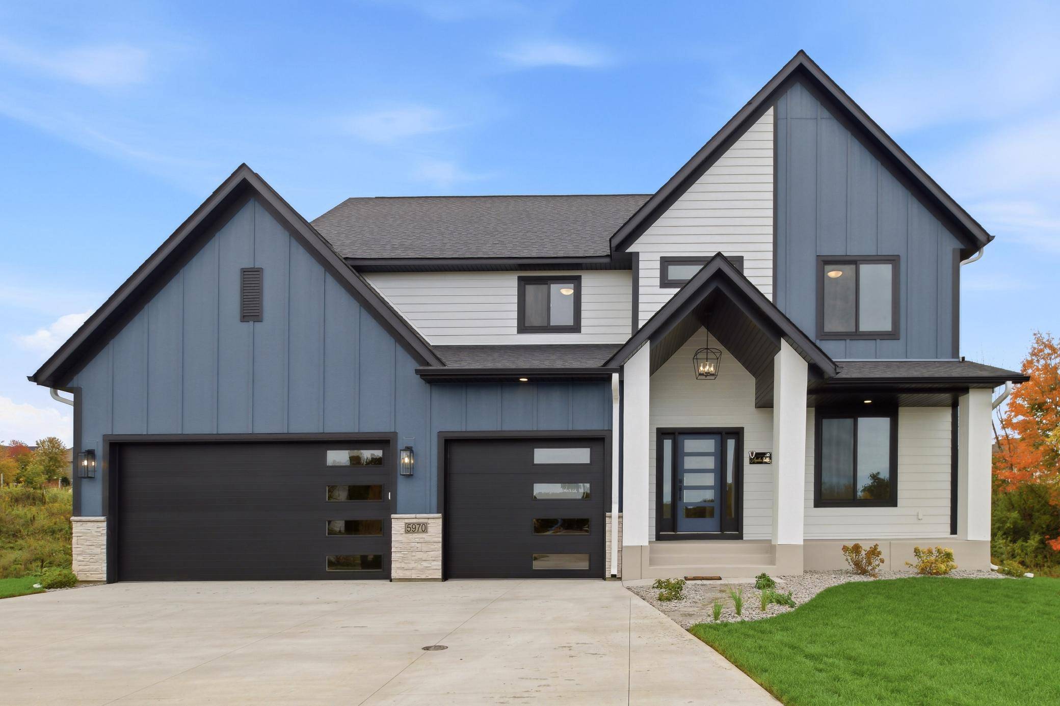 16707 60th PL N, Plymouth, MN 55446