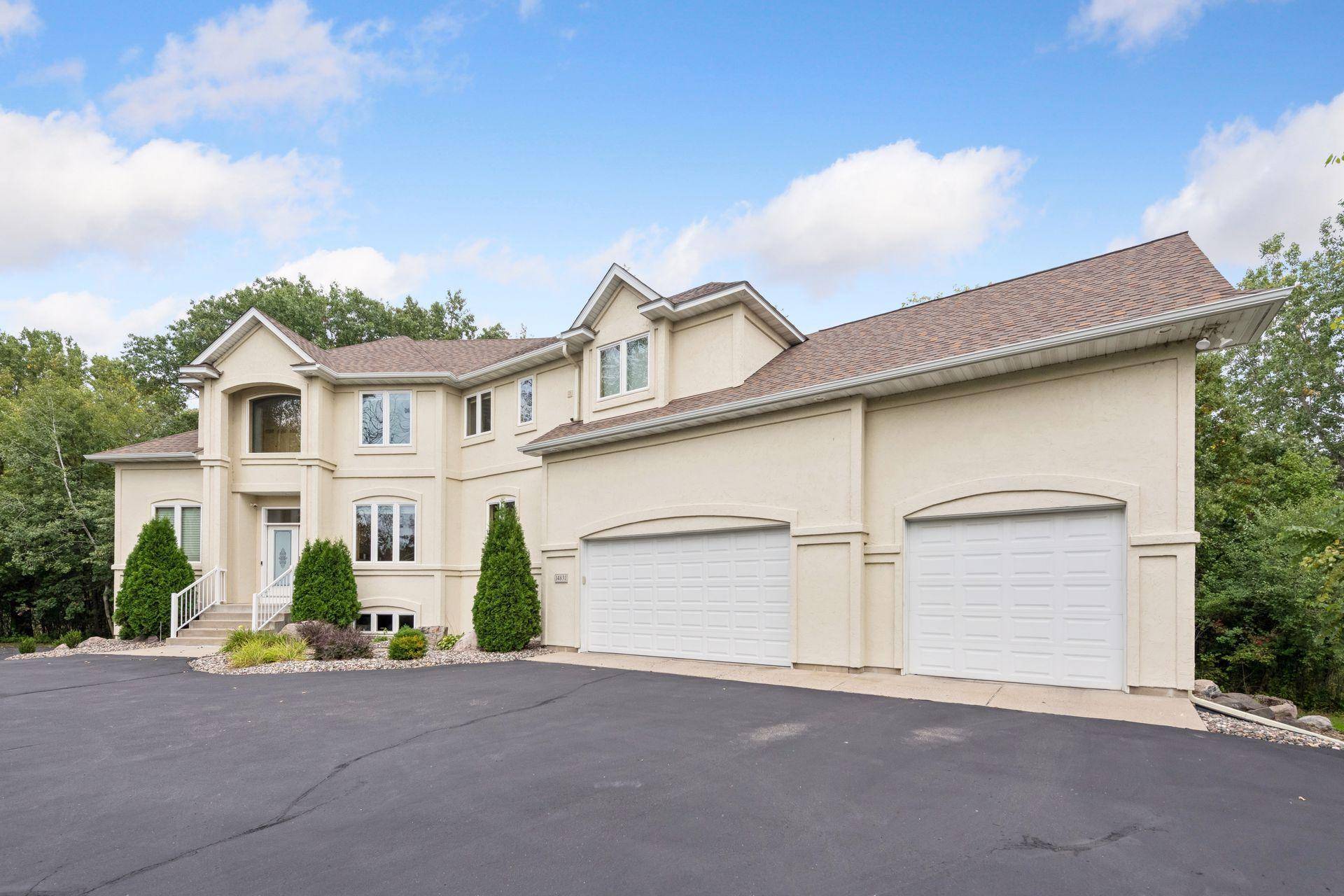 14831 Lac Lavon DR, Burnsville, MN 55306