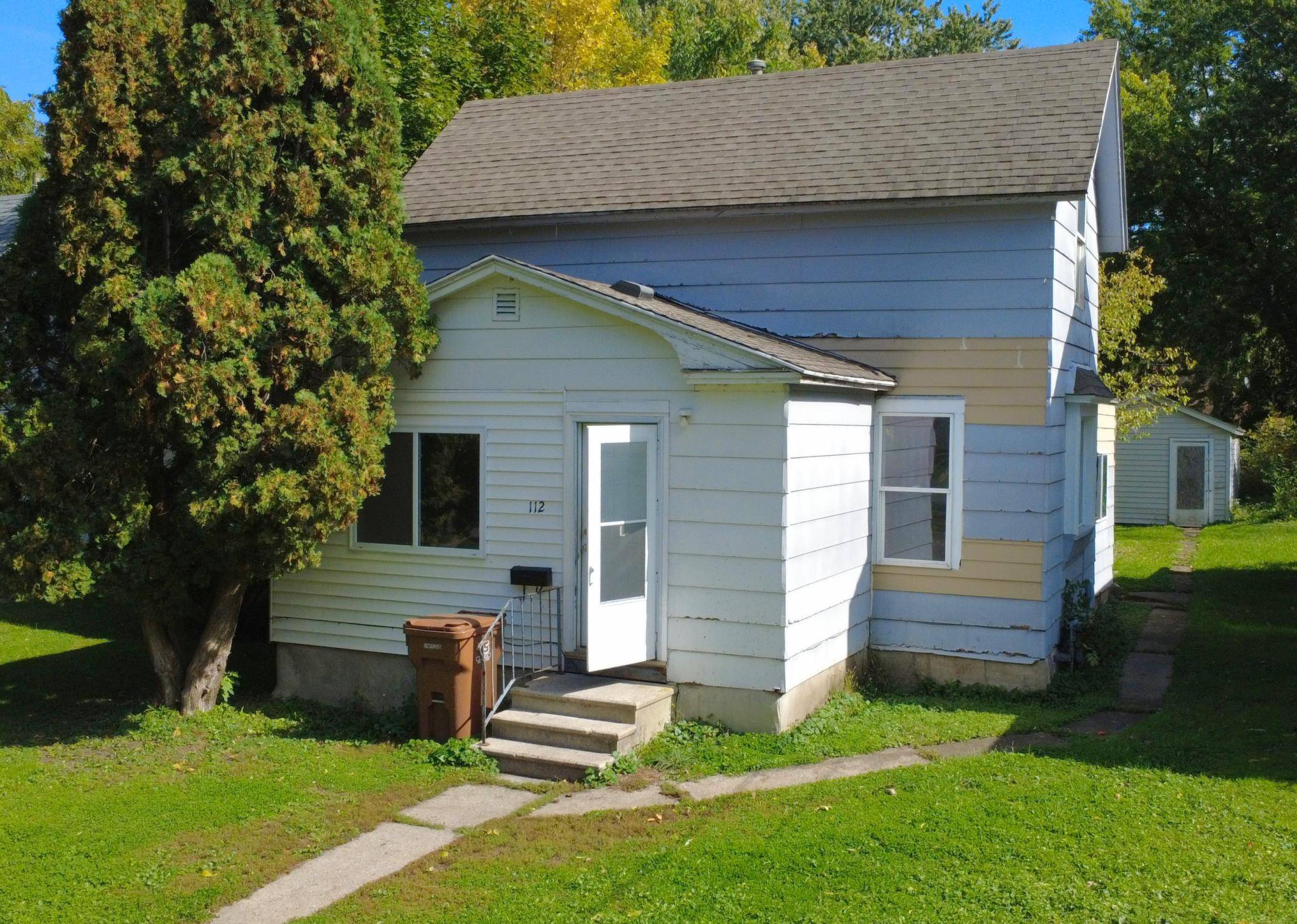 112 N 2nd AVE, Albert Lea, MN 56007