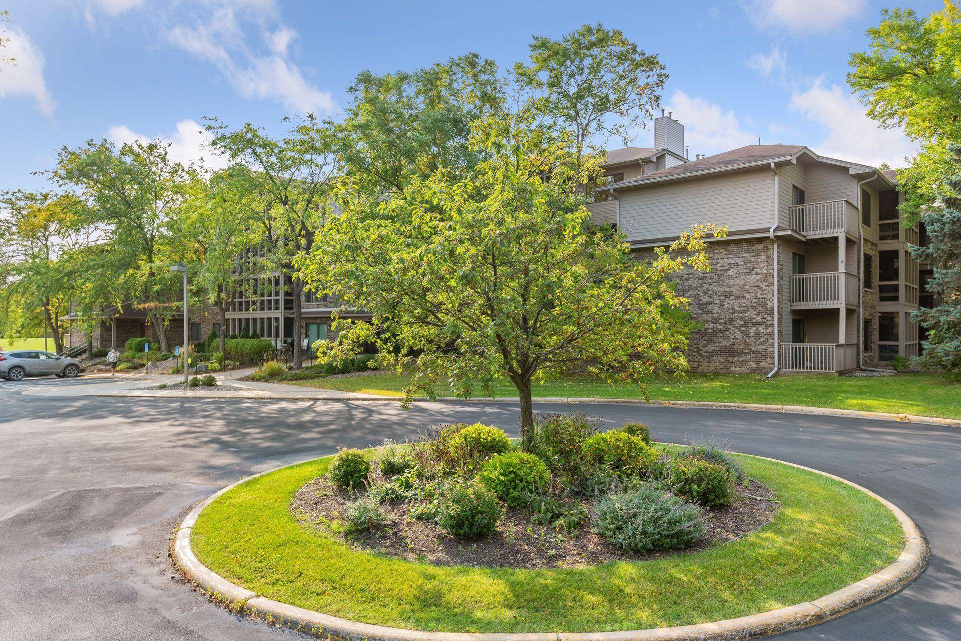 3801 W 98th ST #208, Bloomington, MN 55431