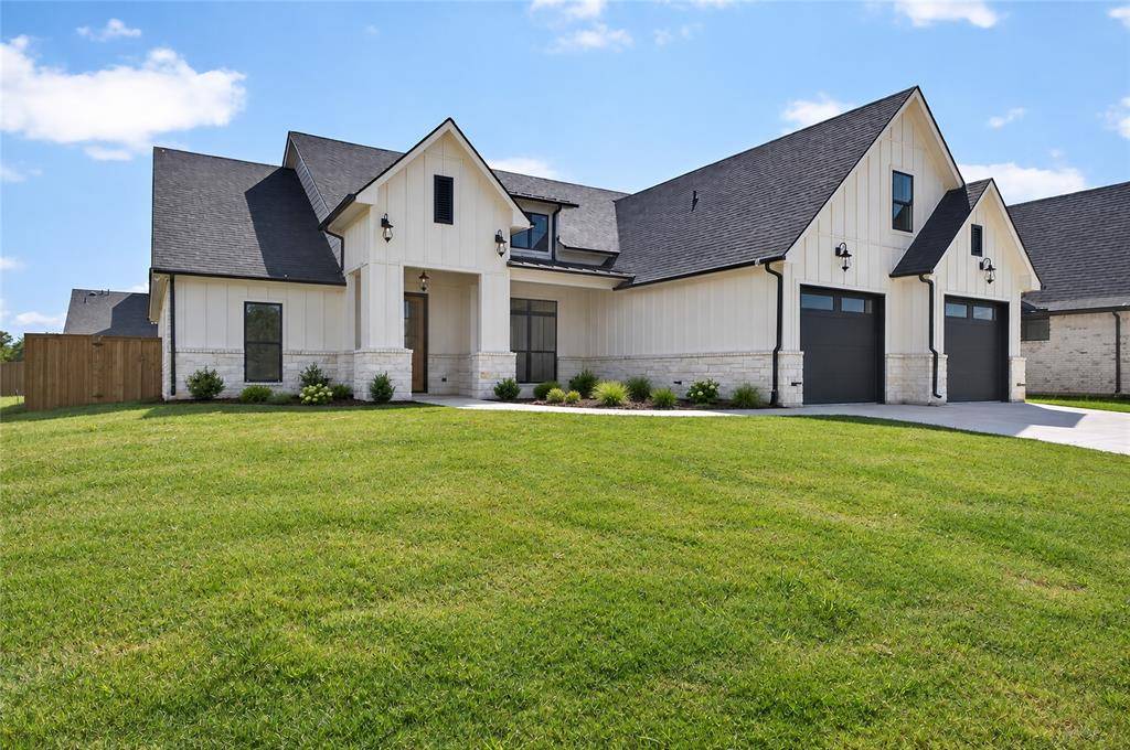 2033 Nichole Boulevard, Pottsboro, TX 75076