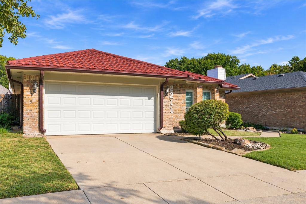 2211 Mediterranean Avenue, Arlington, TX 76011