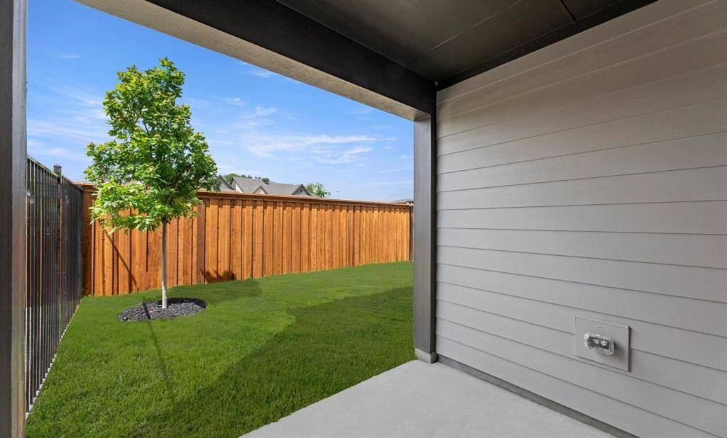 2501 Lost Maples Lane, Dallas, TX 75228