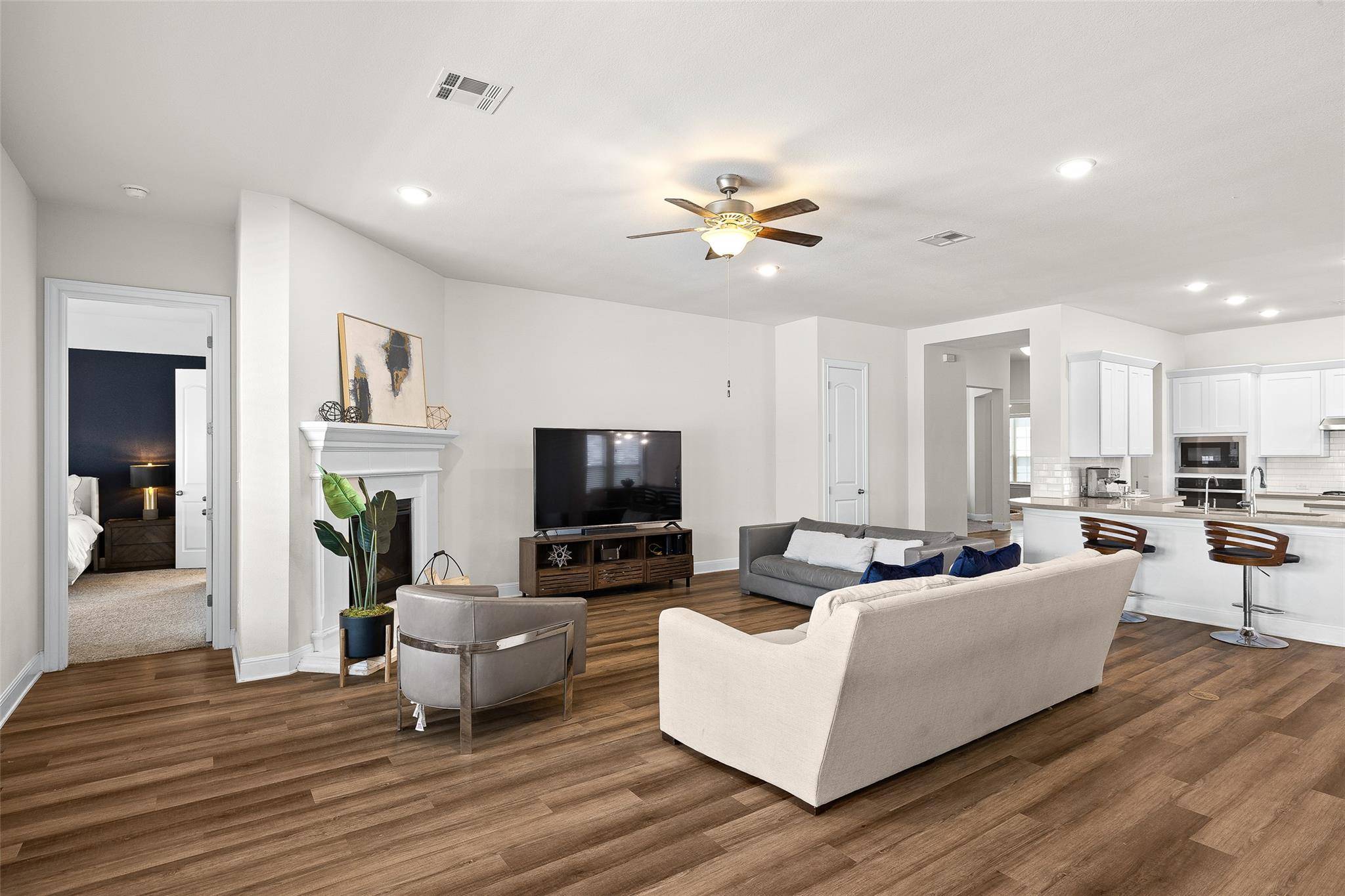 124 Adina DR, Dripping Springs, TX 78620