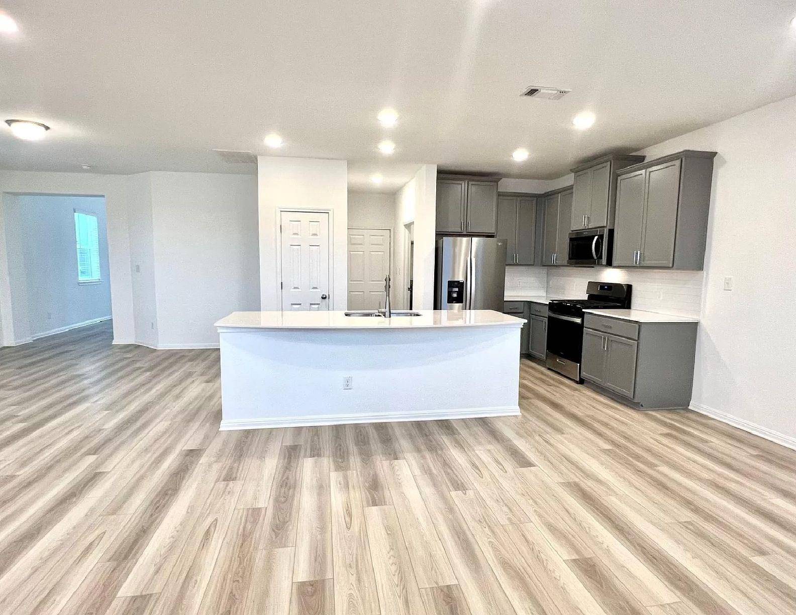 3200 College Park DR #81, Round Rock, TX 78665