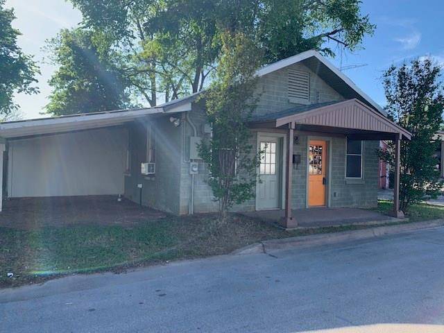 906 Haysel ST, Bastrop, TX 78602